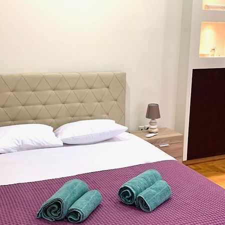 אתונה Spacious 4-Bedroom Family Home, 100M From Metro מראה חיצוני תמונה