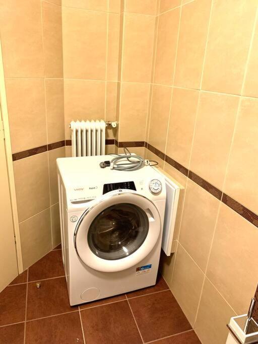 אתונה Spacious 4-Bedroom Family Home, 100M From Metro מראה חיצוני תמונה